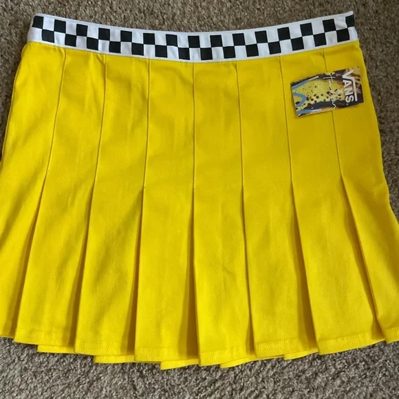 NWT Vans x Tierra Whack Yellow Pleated Skirt 34 L Checkered Streetwear Mini - Picture 4 of 5